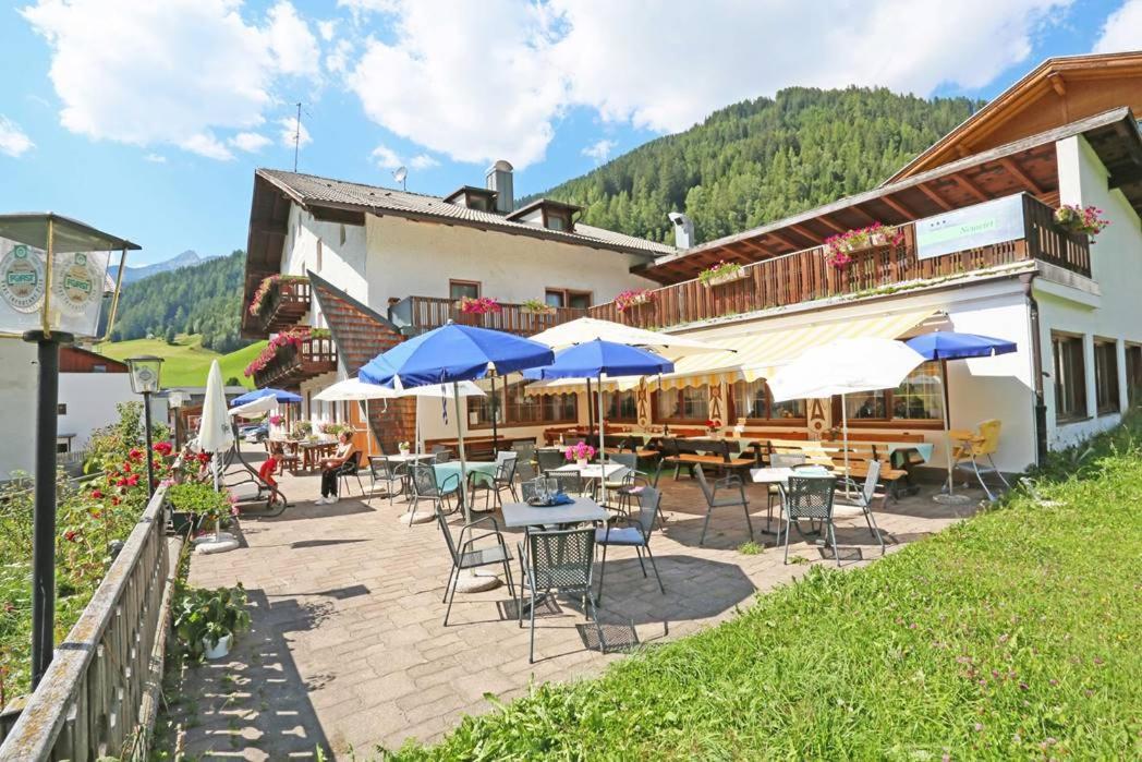 Gasthof Albergo Neuwirt 瓦尔蒂维茨 外观 照片